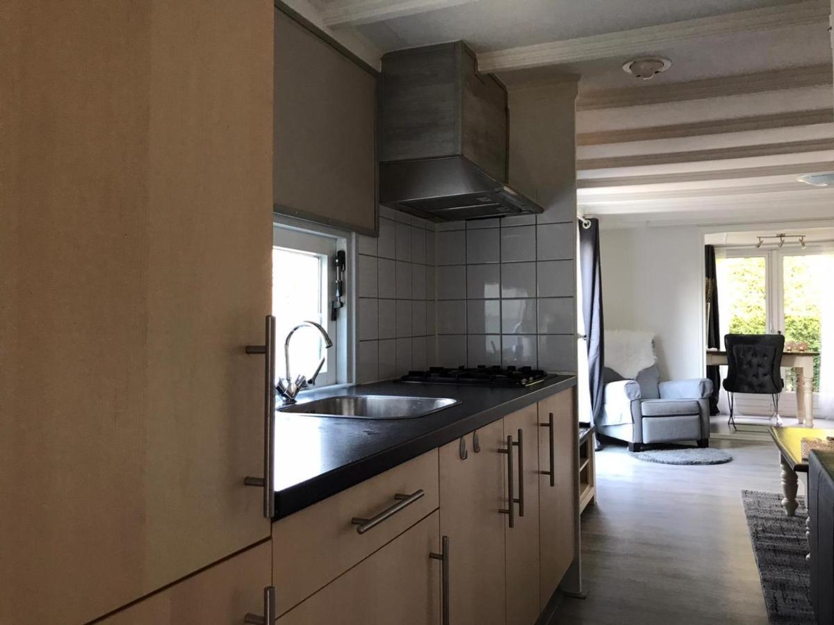 Omheind Chalet Met Prive Hottub. Op De Veluwe Βίλα Voorthuizen Εξωτερικό φωτογραφία