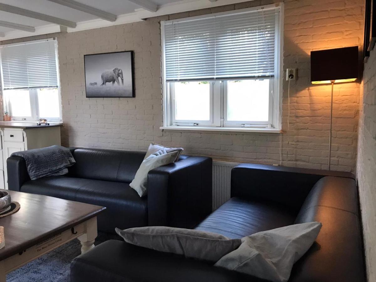 Omheind Chalet Met Prive Hottub. Op De Veluwe Βίλα Voorthuizen Εξωτερικό φωτογραφία